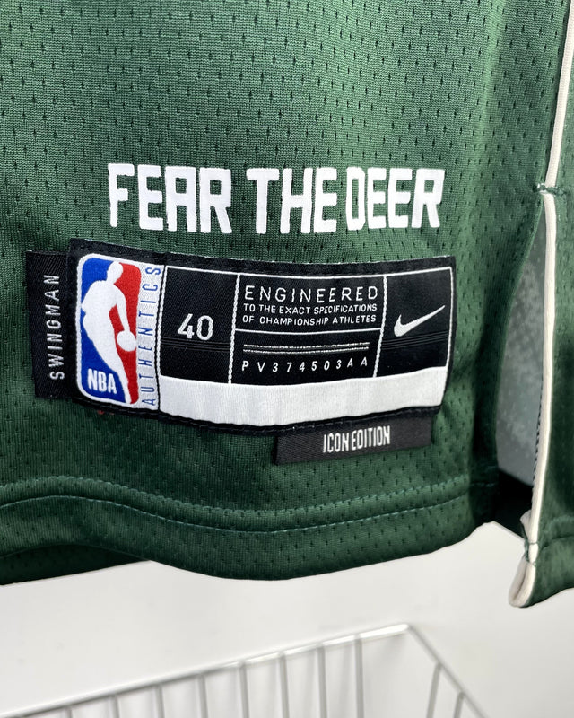 LILLARD DAMIAN (MIL)