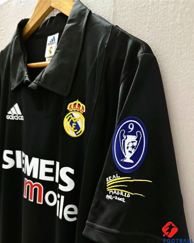 FIGO LUIS 2002-03 (Real M)