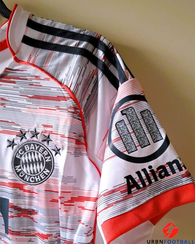 MULLER THOMAS 2025-26 (Bay M)