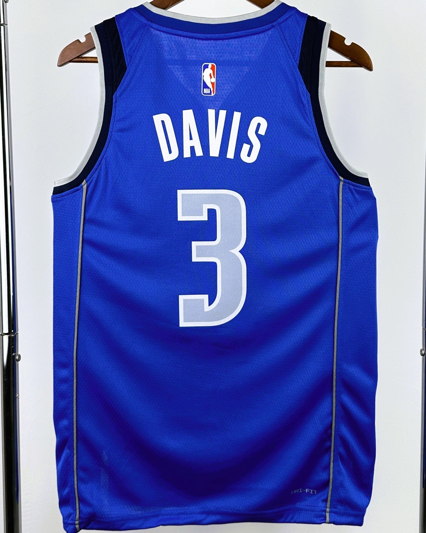 DAVIS ANTHONY (DAL)