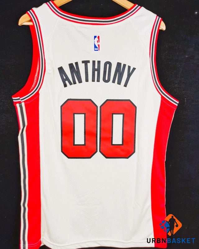 ANTHONY CARMELO (POR)