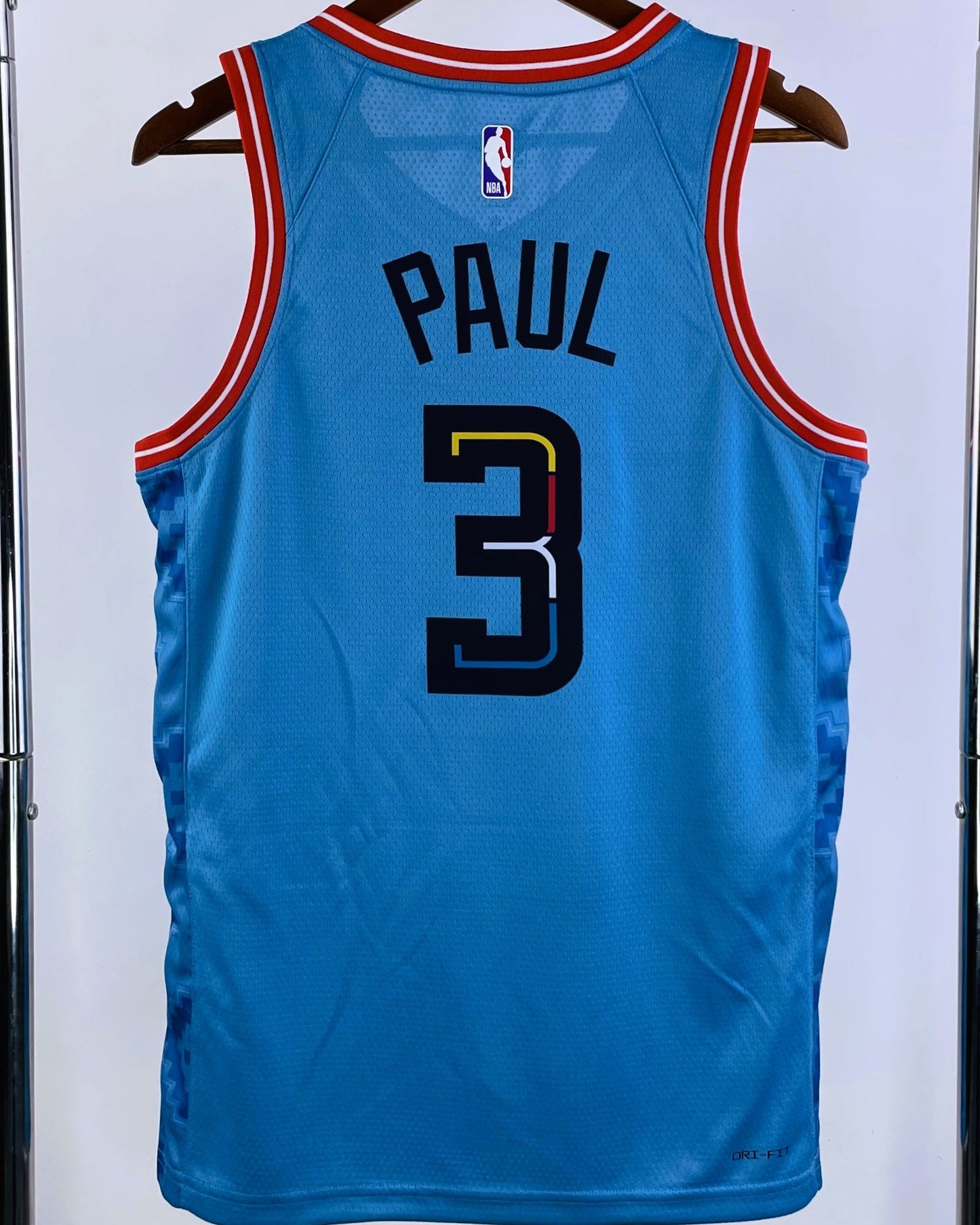 PAUL CHRIS (PHO)