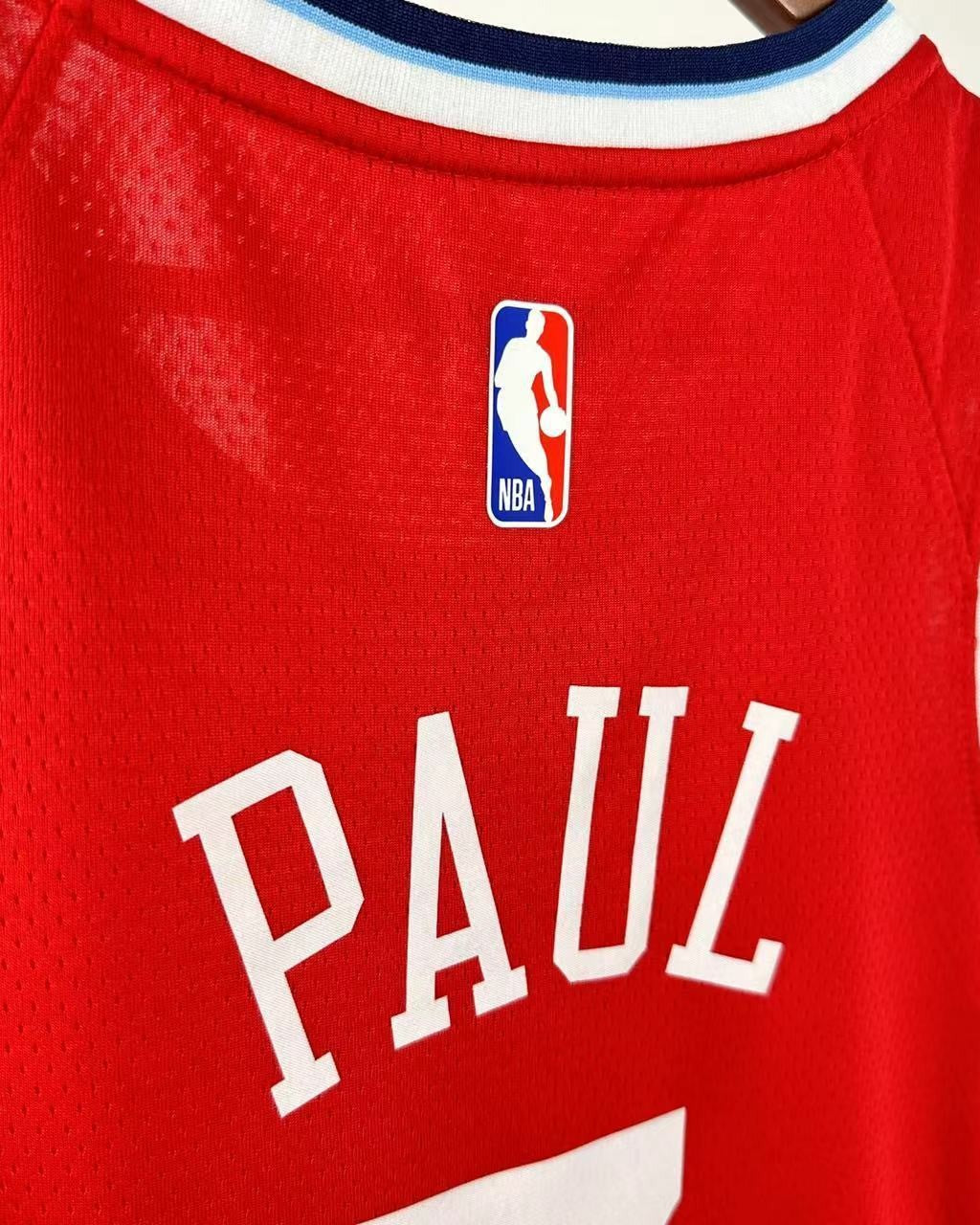 PAUL CHRIS (LAC)