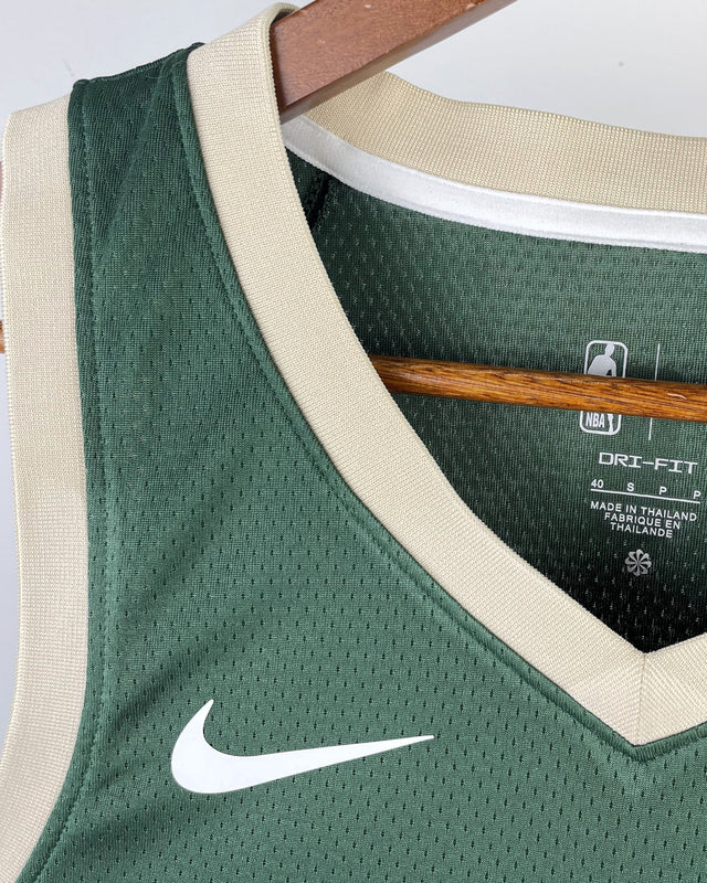 LILLARD DAMIAN (MIL)