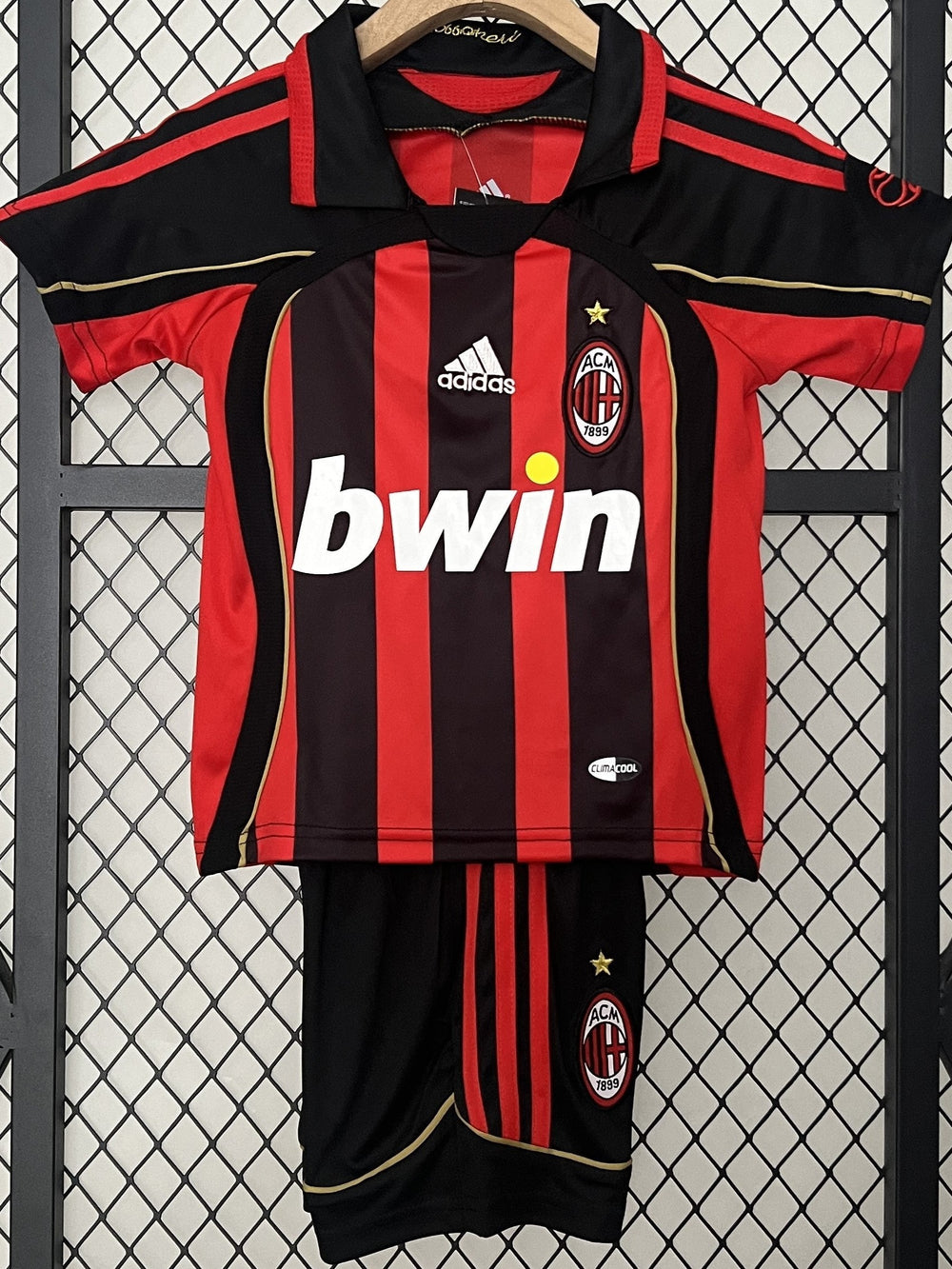 MILAN kid kit