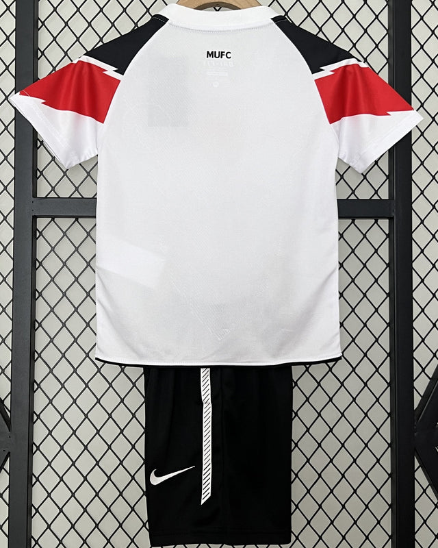 MANCHESTER UNITED kid kit