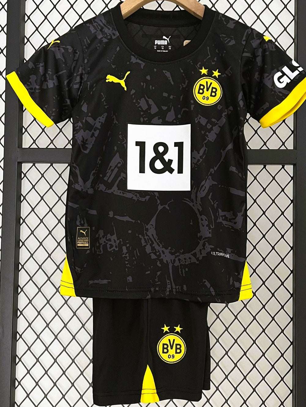 BORUSSIA DORTMUND kid kit