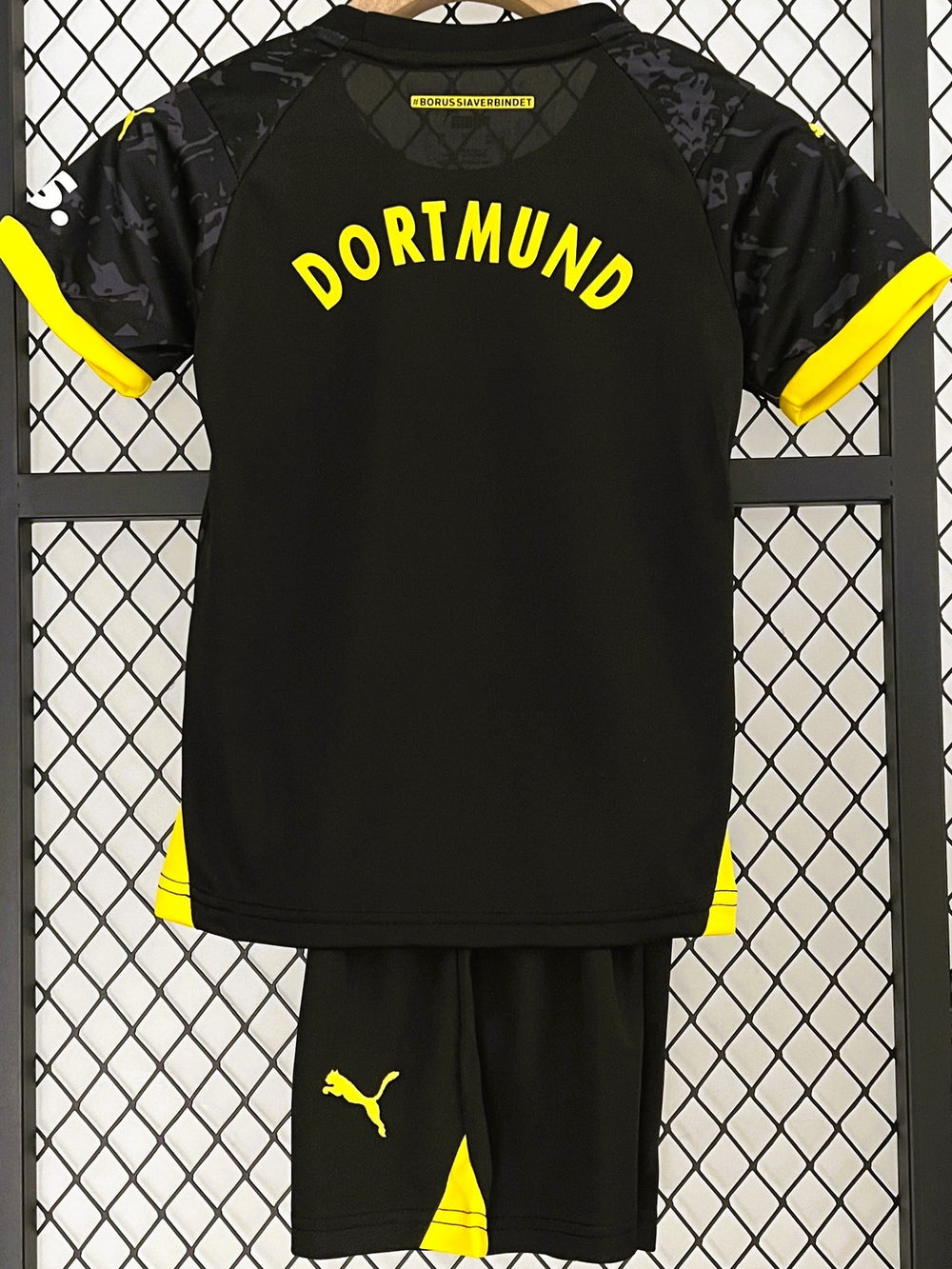 BORUSSIA DORTMUND kid kit