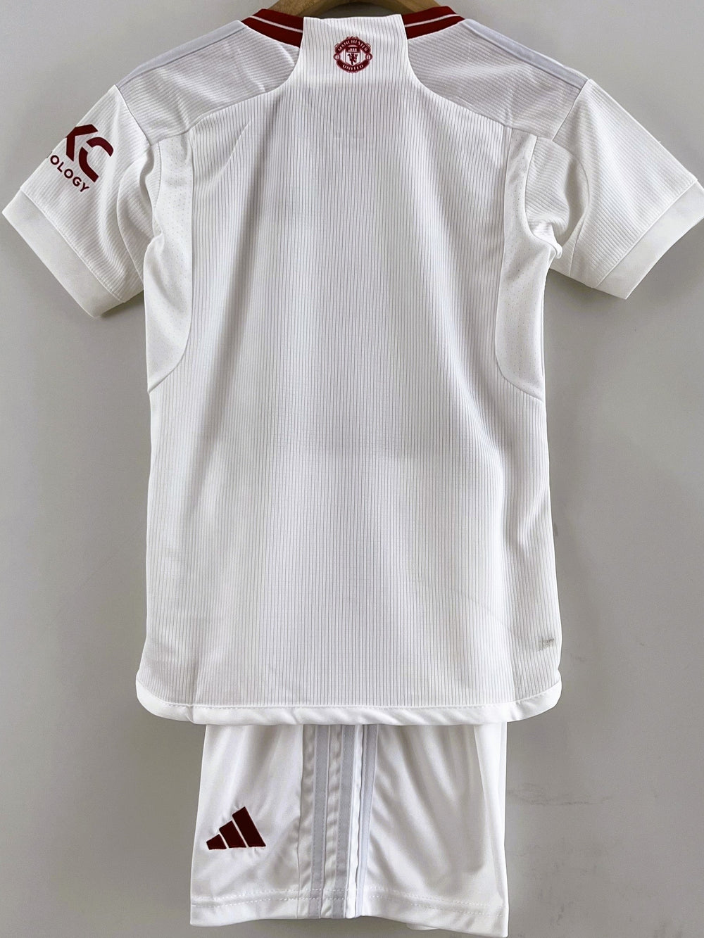 MANCHESTER UNITED kid kit