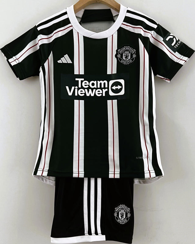 MANCHESTER UNITED kid kit