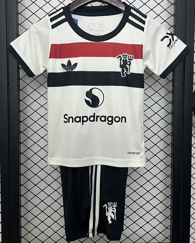 MANCHESTER UNITED kid kit