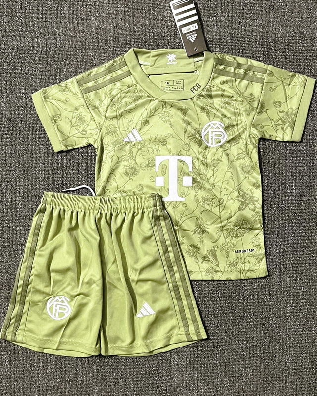 BAYERN MUNCHEN kid kit