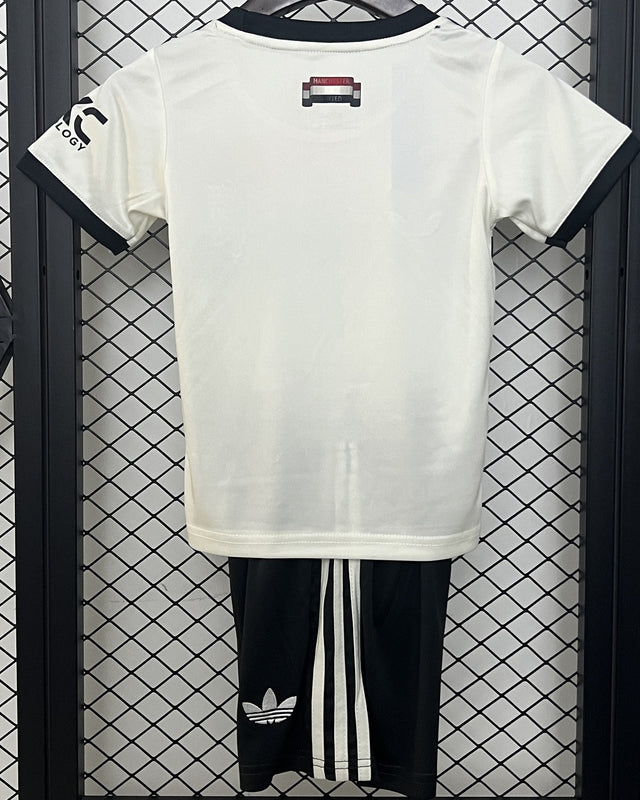 MANCHESTER UNITED kid kit