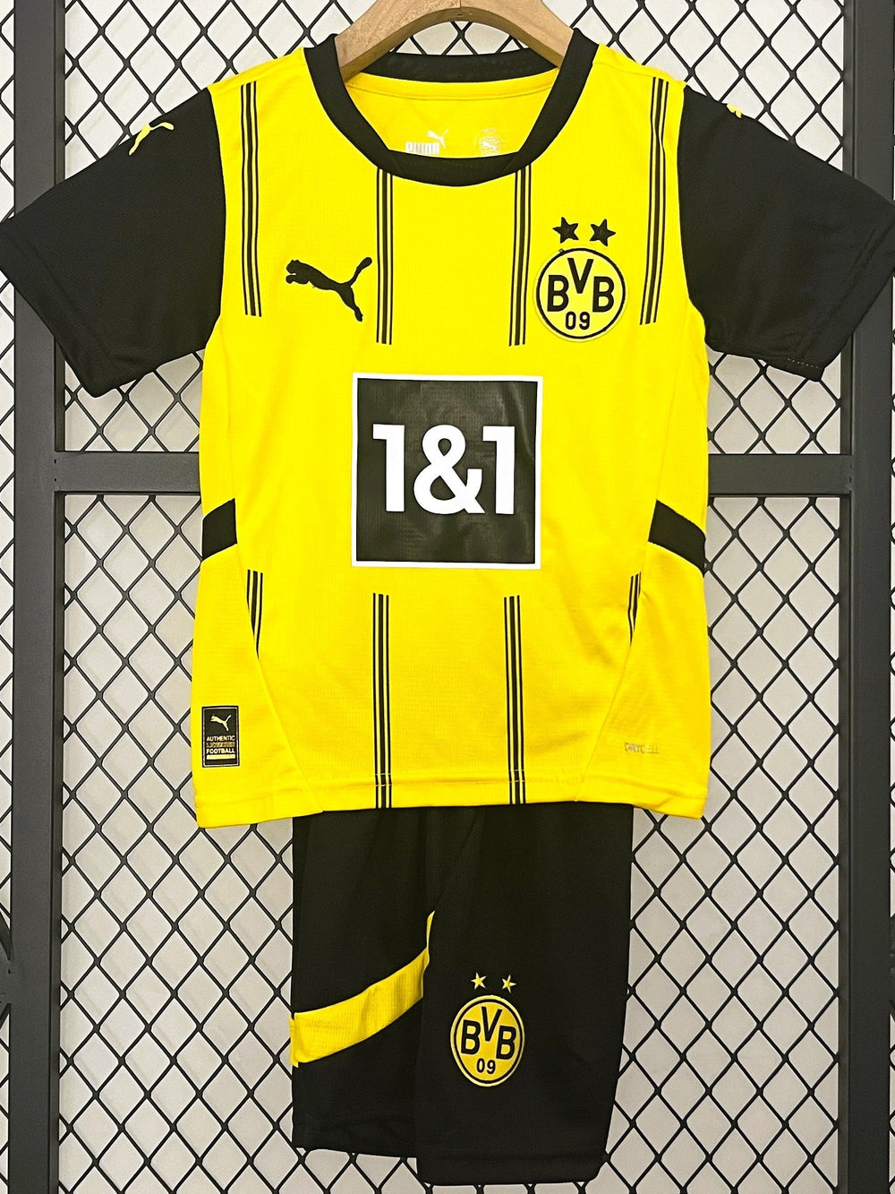 BORUSSIA DORTMUND kid kit