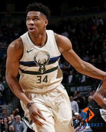 ANTETOKOUNMPO GIANNIS (MIL)