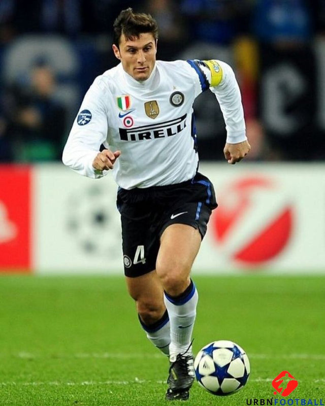 ZANETTI JAVIER 2010-11 (Int)