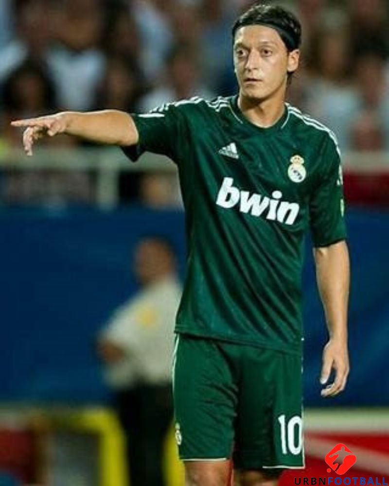 OZIL MESUT 2012-13 (Real M)
