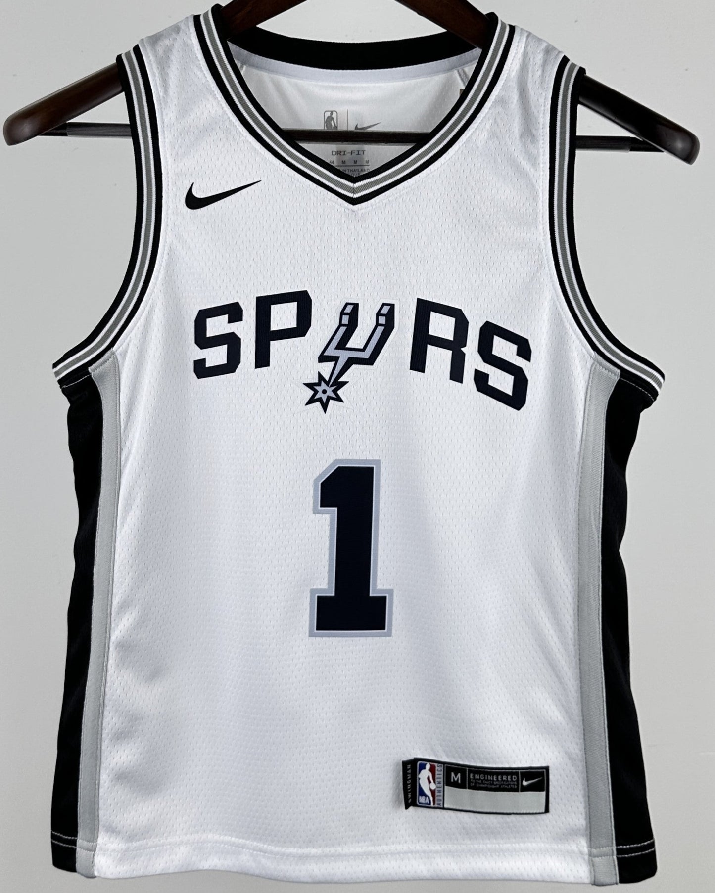 WEMBANYAMA VICTOR (kid jersey)